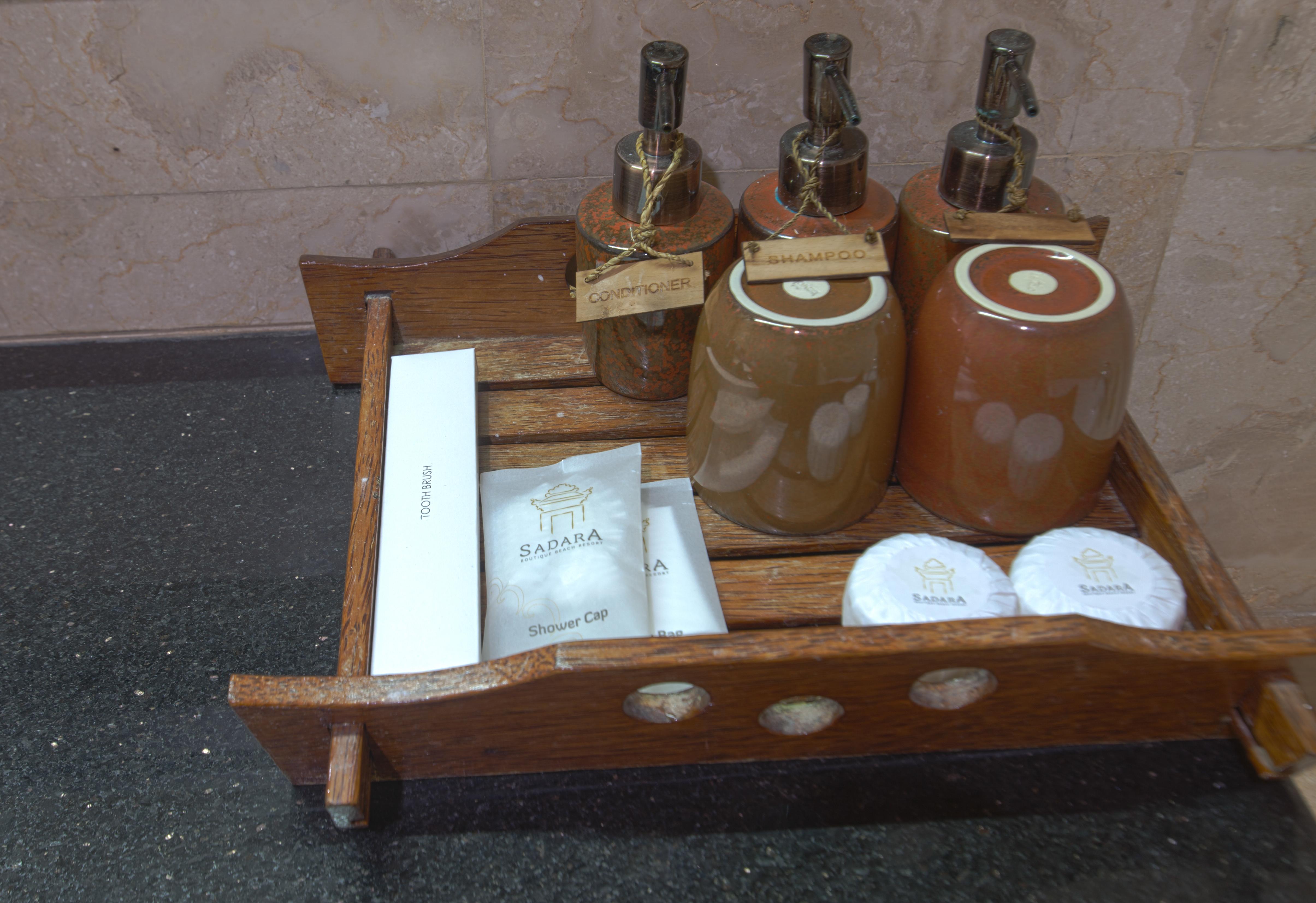 Sadara Resort Nusa Dua  Ngoại thất bức ảnh Soap and shampoo dispensers in a hotel bathroom