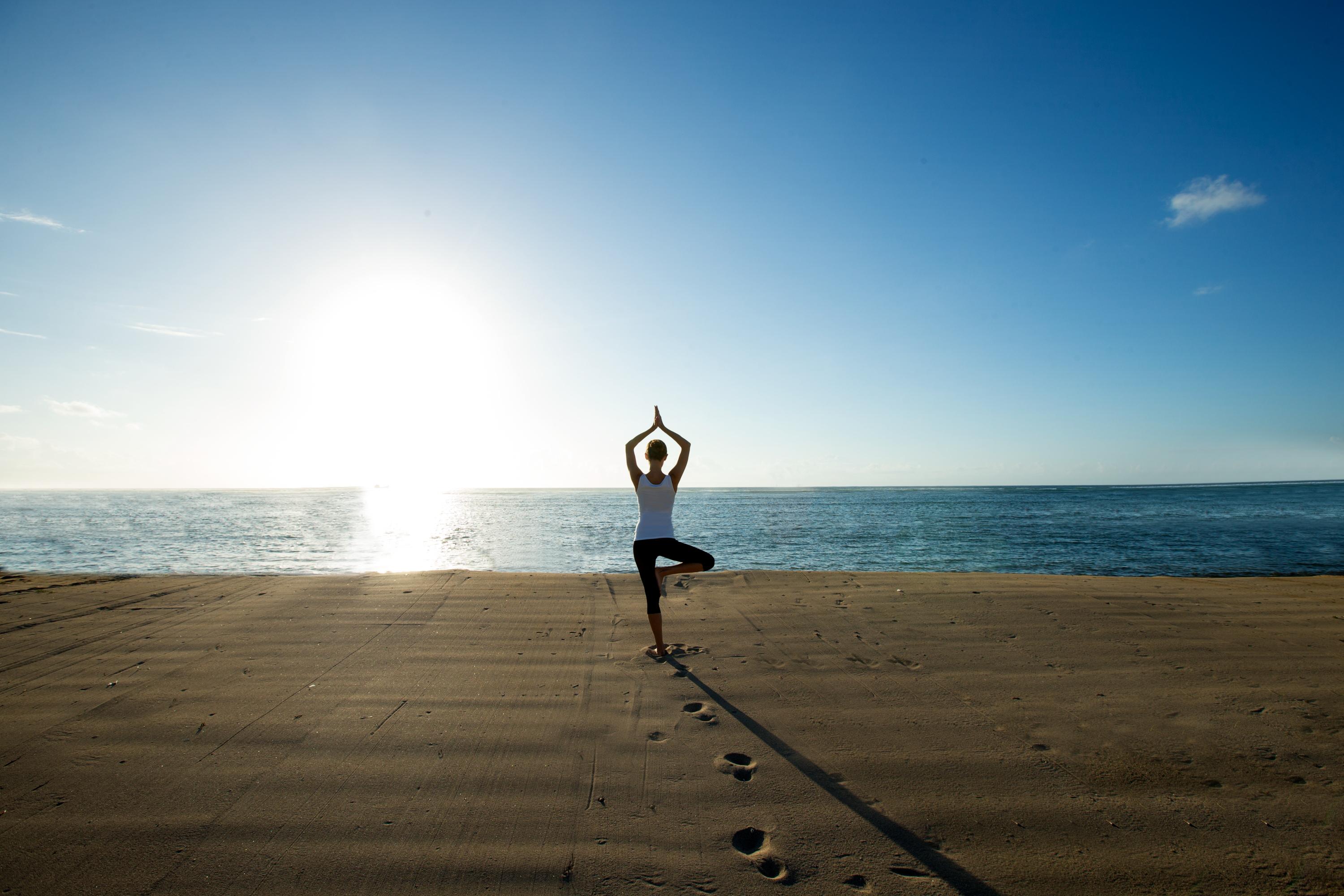 Sadara Resort Nusa Dua  Ngoại thất bức ảnh A person practicing yoga